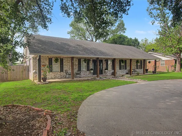502 NW J St, Stigler, OK 74462
