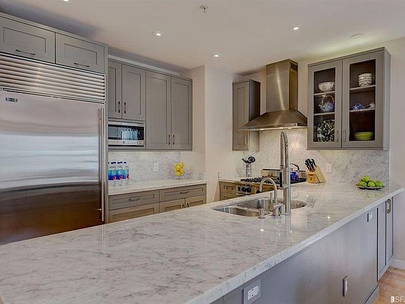 3rd image of 1005 Noe St #2