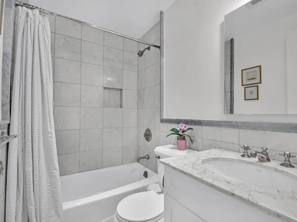 14 East 68th Street image 11 of 14