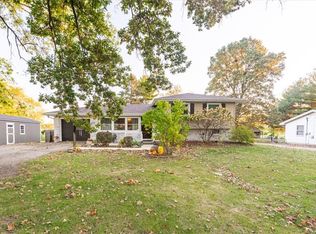 1745 Heritage Rd, Decatur, IL 62521