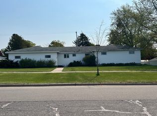 704 N Gaylord Ave, Ludington, MI 49431