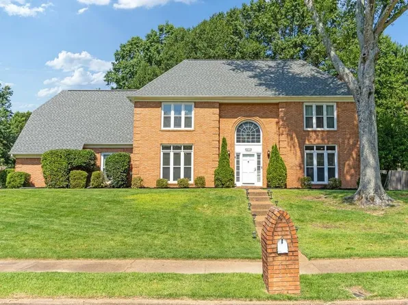 971 Rolling Oaks Ln, Collierville, TN 38017