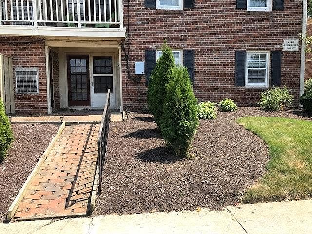 1st image of 45 Berkshire Ct