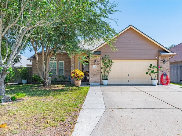 115 Georgian Oaks, Rockport, TX 78382