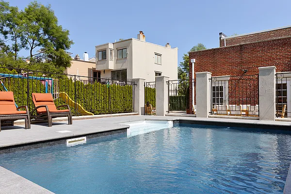 Sold by Compass | media 1