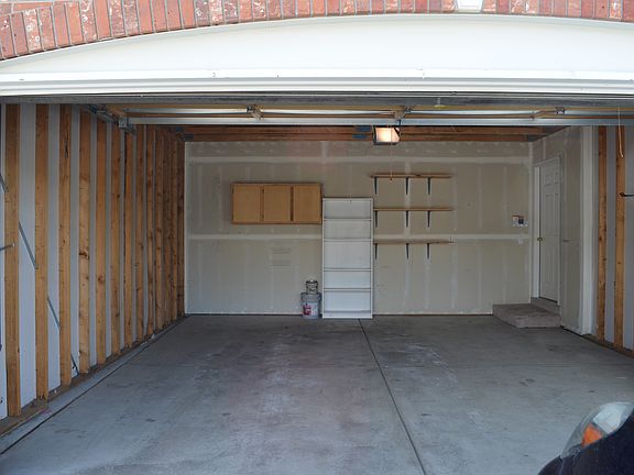 4th image of 1882 S Cole St