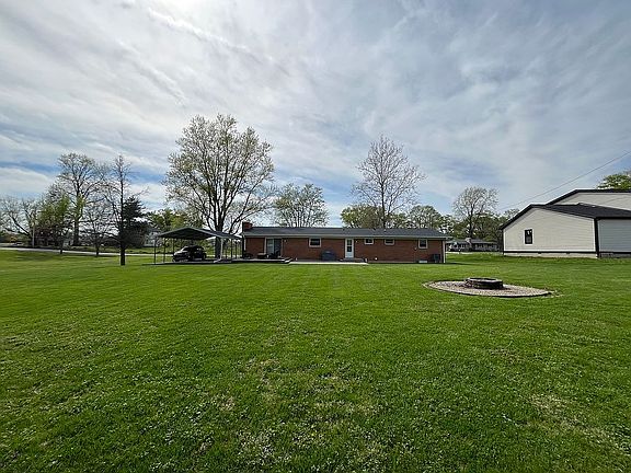 3rd image of 7315 Mendenhall Rd