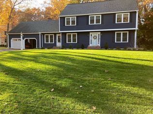 1 Seminole Cir, Andover, MA 01810