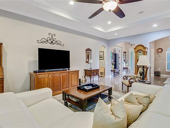 5th image of 10524 Azzurra Dr