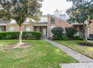 17142 Beaver Springs Dr, Houston, TX 77090
