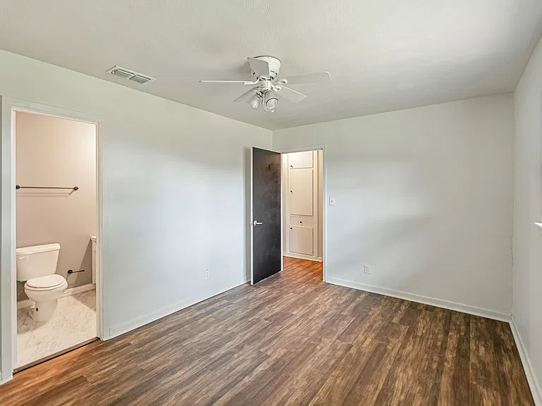 1601 Elizabeth St — Photo 20