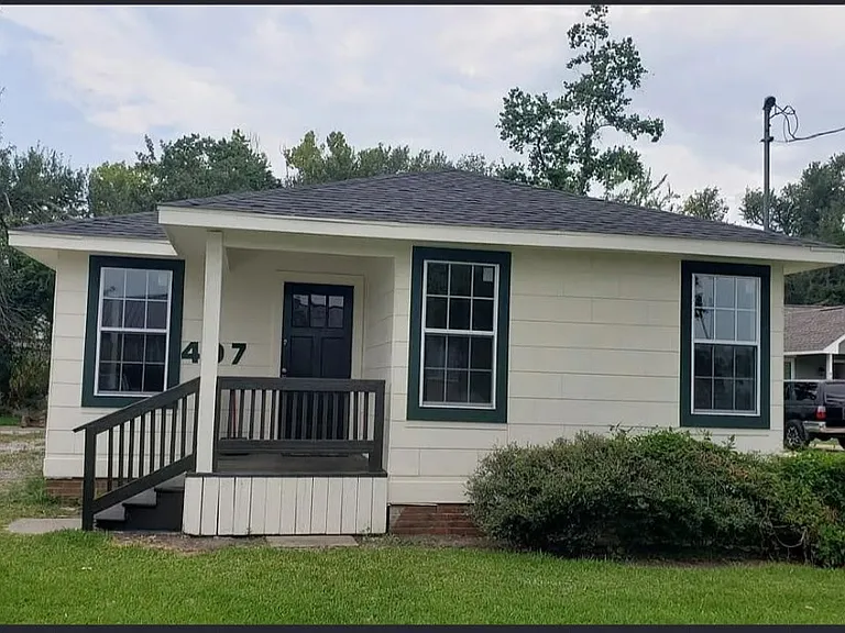 407 Penn St — Photo 1