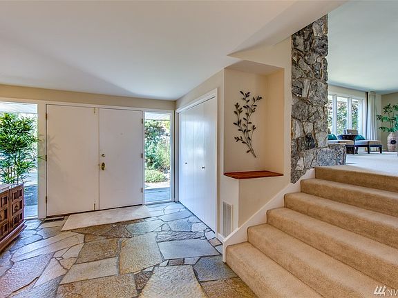 Large living room to the right.