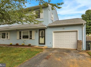 1281 Staman Ln, Columbia, PA 17512