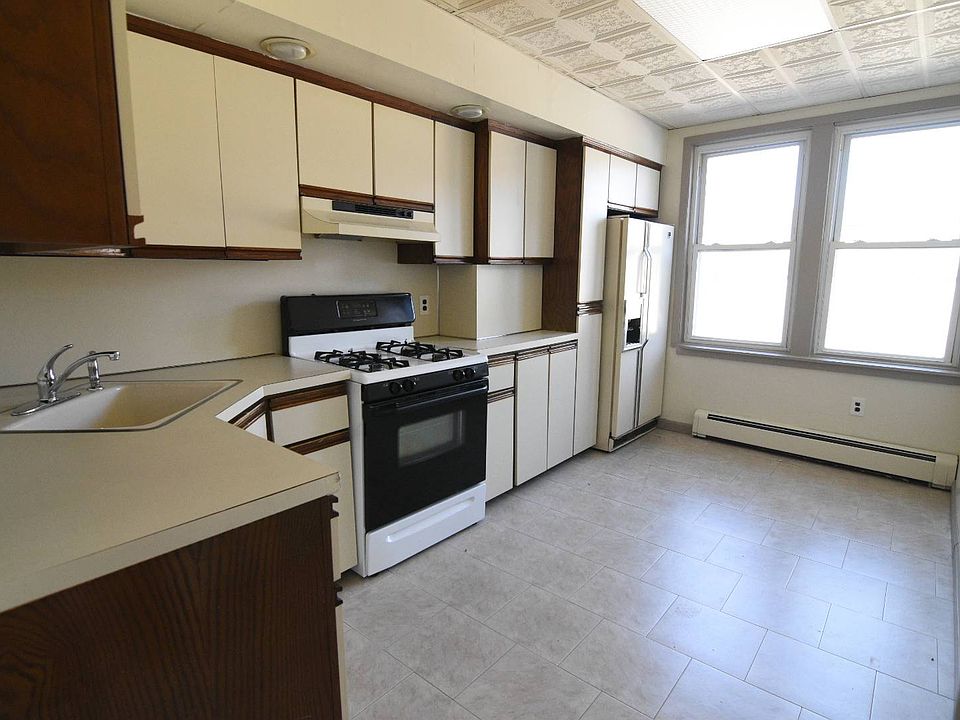 1st image of 6651 Pleasantview St #2