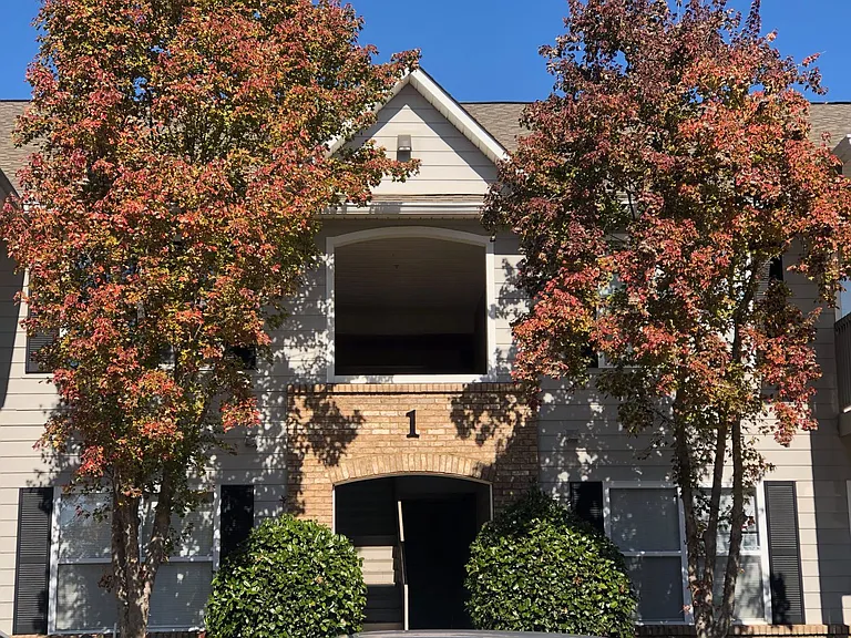 1385 S Donahue Dr #1-102 — Photo 1