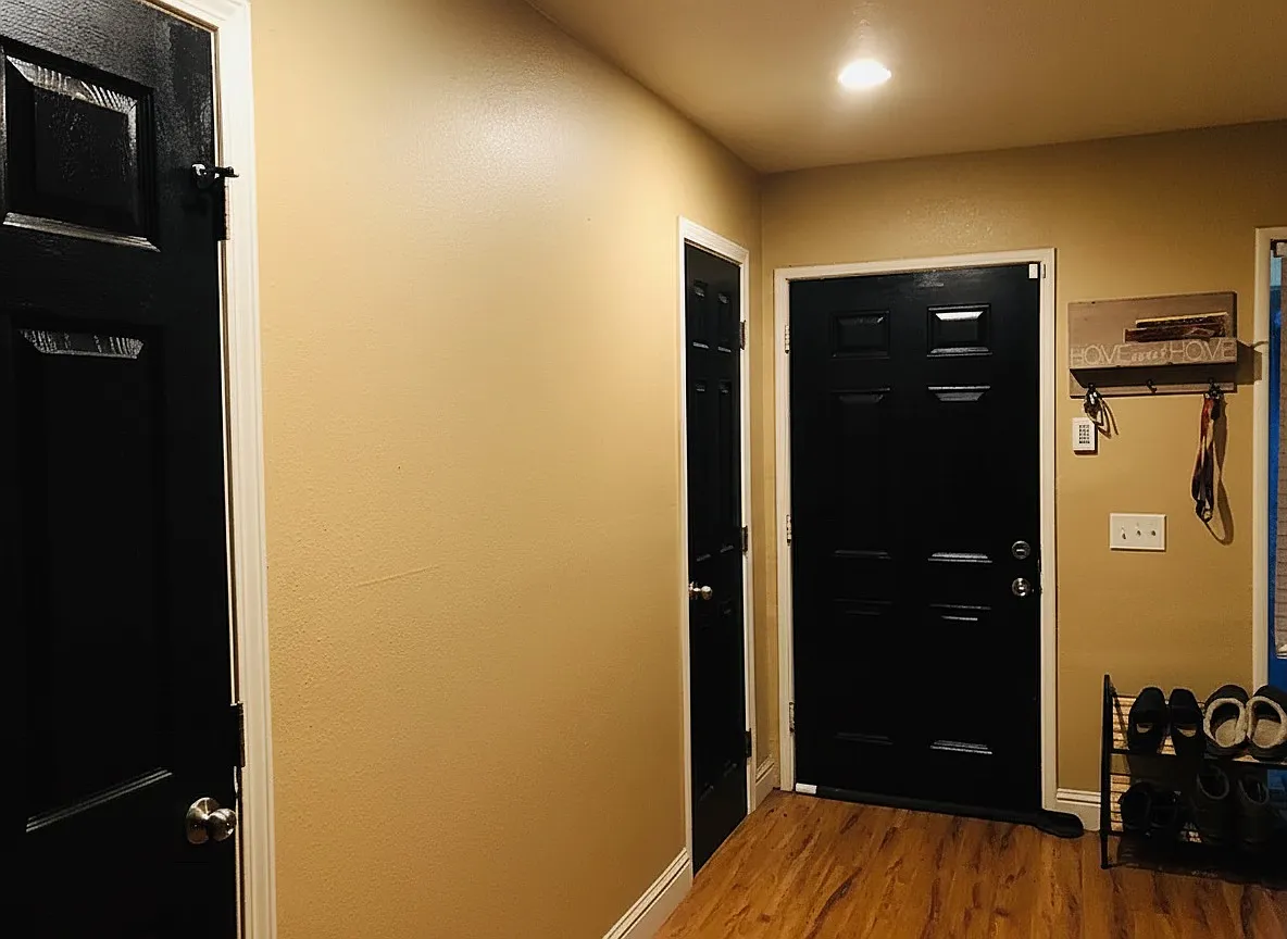 3 bed, 1755 sqft, $2,650 — Photo 3