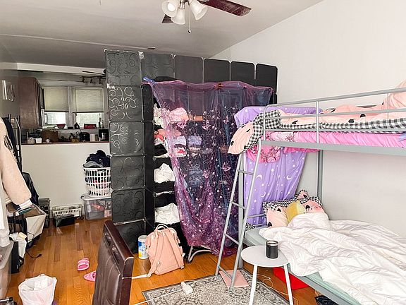 4th image of 4440-4448 N Western Ave #4448-1B