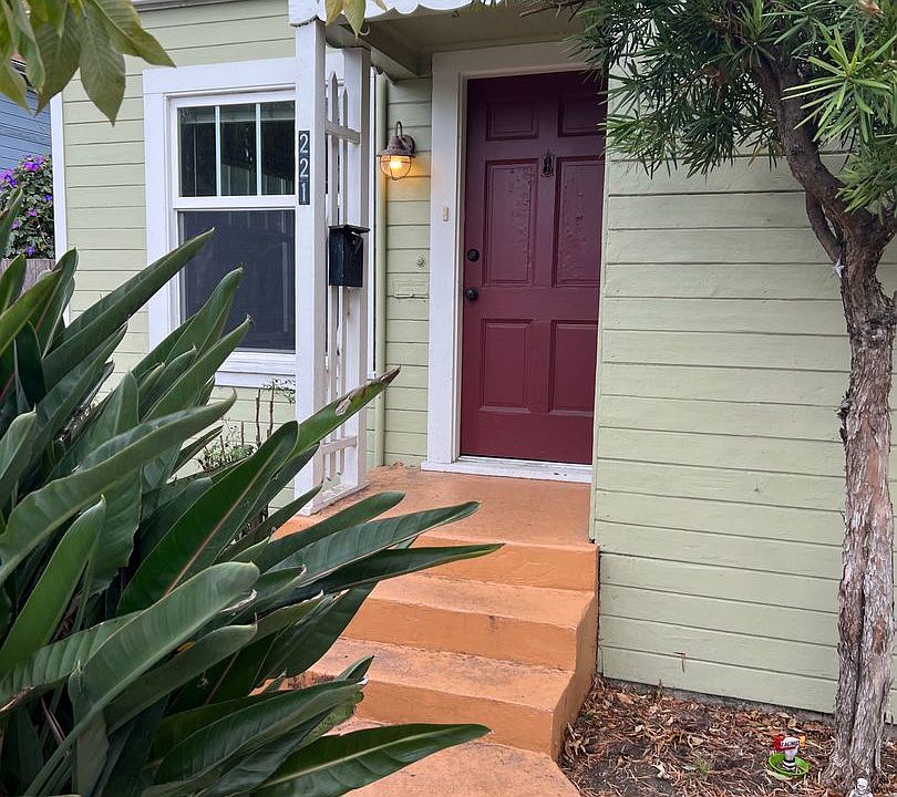 1st image of 221 Wilson St