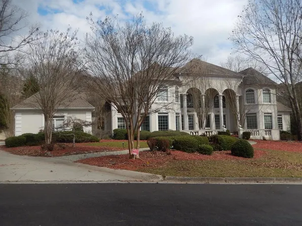 8430 Sentinae Chase Dr, Roswell, GA 30076