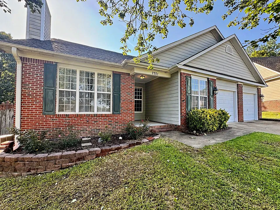 7701 Redwood Ave