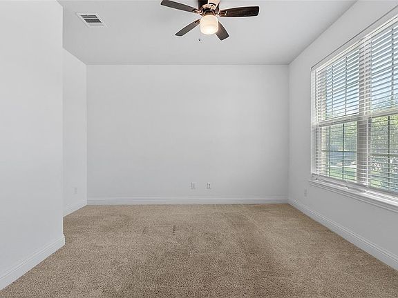4th image of 7510 Water Glen Ln