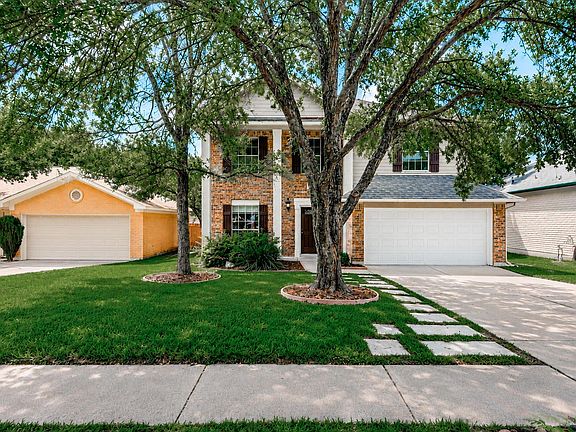 2nd image of 8303 Edgemoor Pl