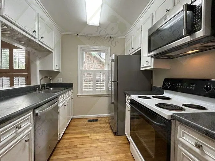 2 bed, 1.5 bath, 960 sqft, $1,545 — Photo 2