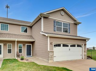 3222 King Ridge Blvd, Lincoln, NE 68504