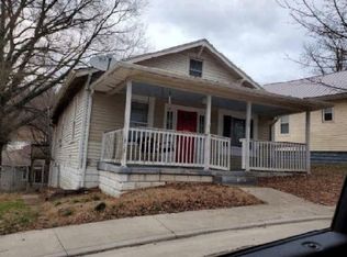 1129 3rd Circle Prospect, Ashland, KY 41101