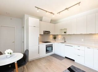 13678 Grosvenor Rd #409, Surrey, BC V3R 5E2
