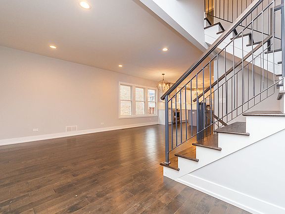 3rd image of 5430 N Monitor Ave