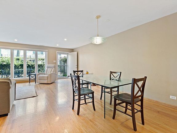 4th image of 1077 S Park Ter #209