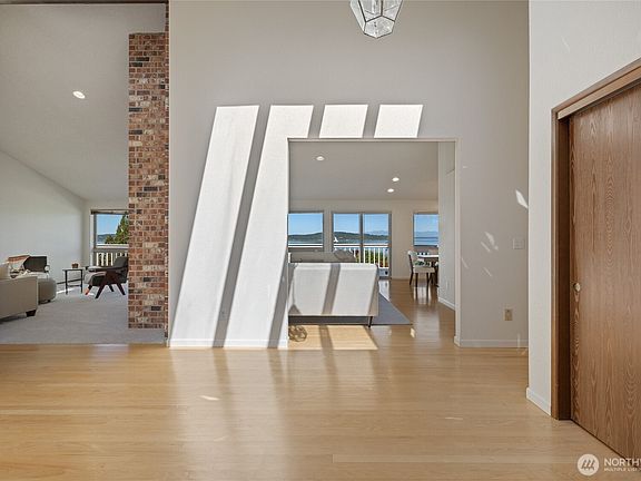 5th image of 70 Hewitt Drive
