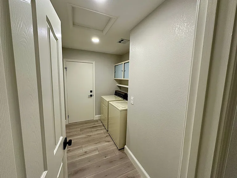 11037 Linda Vista Dr — Photo 8