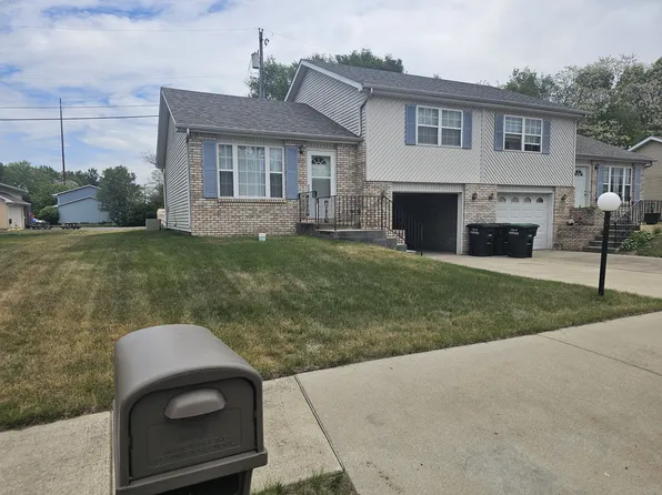 2151 Freedom St, Portage, IN 46368