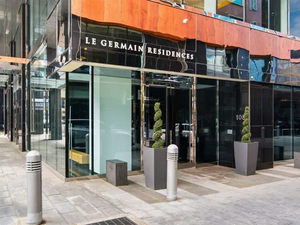 108 S 9th Ave SW #1702, Calgary, AB T2P 0S9