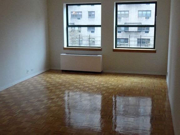 5th image of 600 Columbus Ave Ph B