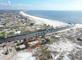132 Canal Pkwy, Mexico Beach, FL 32456