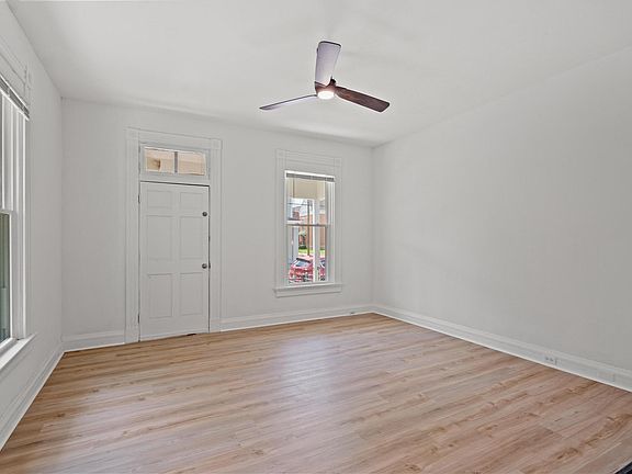 3rd image of 215 W 7th St