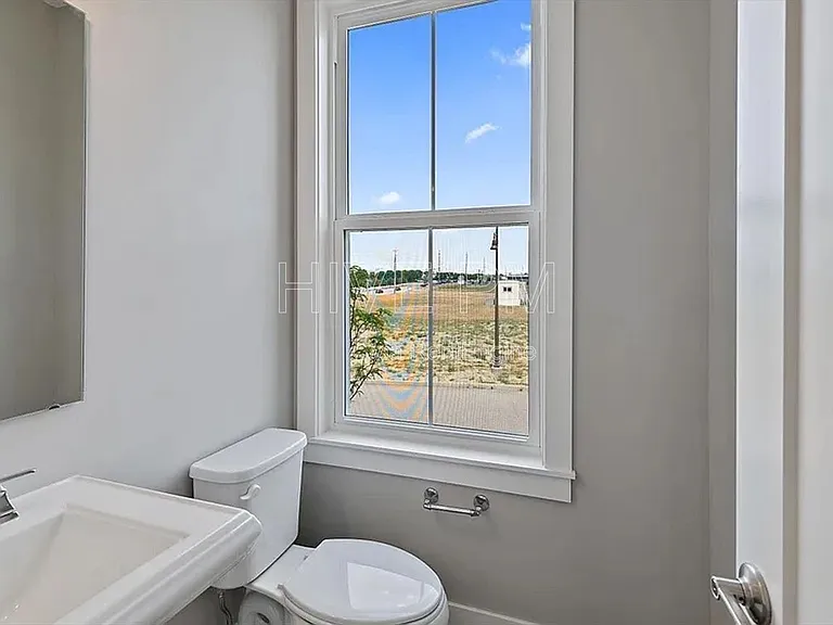 7234 Otley Dr — Photo 19
