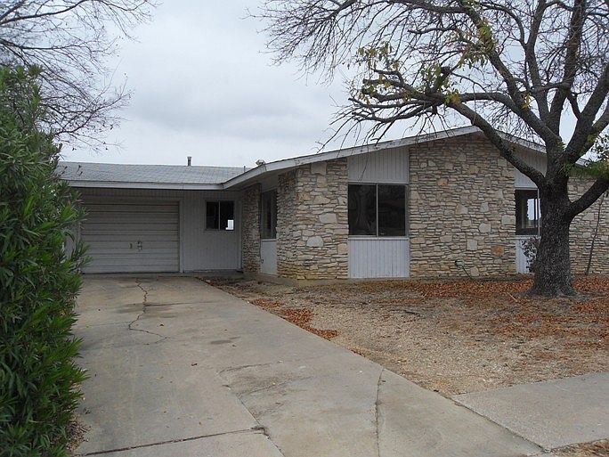 001_Welcome to 801 Adela St!_10272021