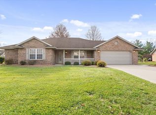 1675 Scarlet Oak Dr, Jasper, IN 47546