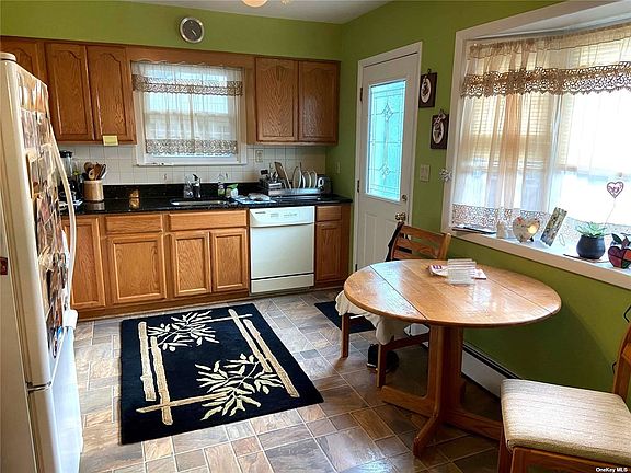 3rd image of 79 Schneider Ln