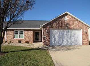 1664 Lakepointe Estate Dr, O'Fallon, IL 62269