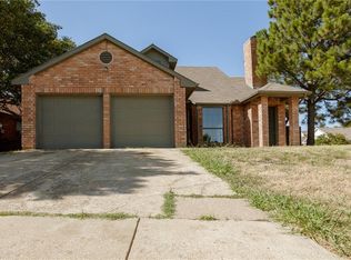 317 Ironbark Dr, Arlington, TX 76018