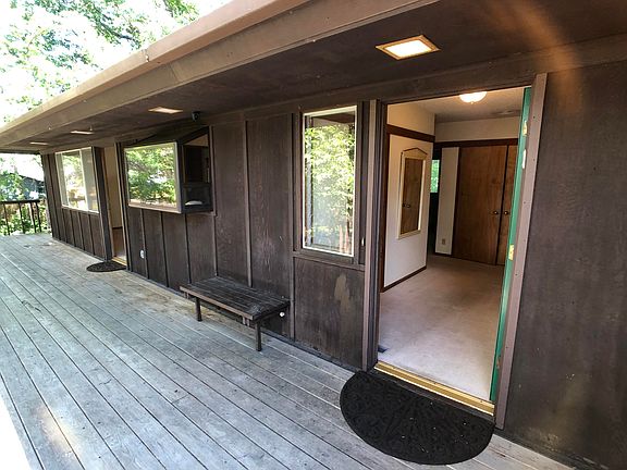 5th image of 846 Hillview Dr