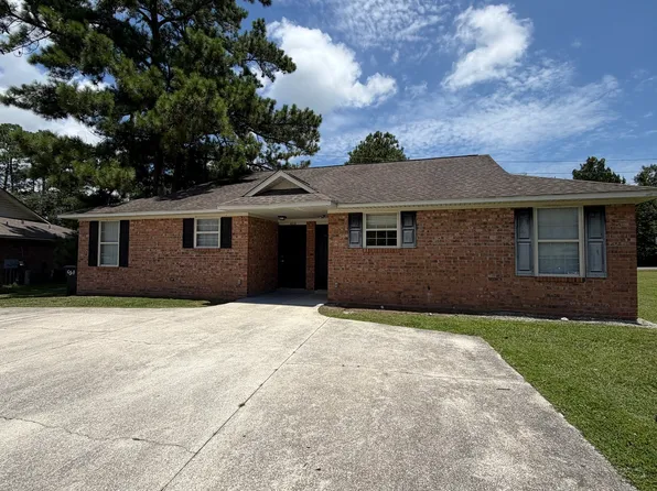 411 Baltic Ct, Saint Marys, GA 31558