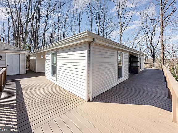 4th image of 230 Midshipman Cir
