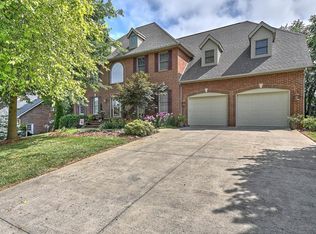 105 Willows Ridge Ct, Johnson City, TN 37601